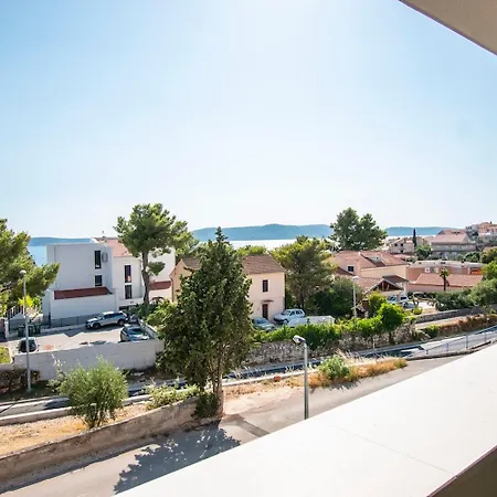 Pape Apartman Brodarica