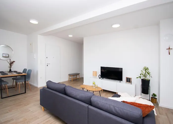 Pape 布罗达里卡